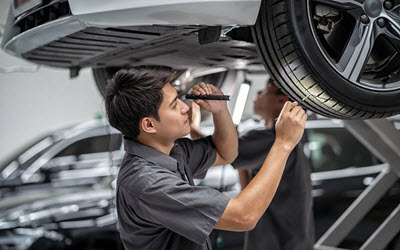 Mercedes Tire Inspection